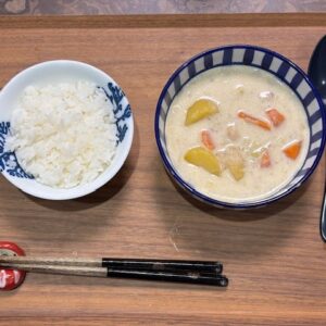 ①一食入魂　クリームシチュー ②プレオルソ　なんでも相談　無料です